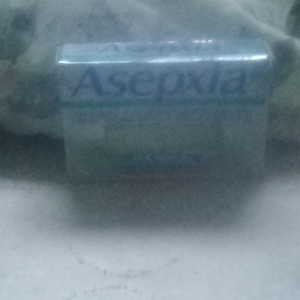 Acne exfoliator